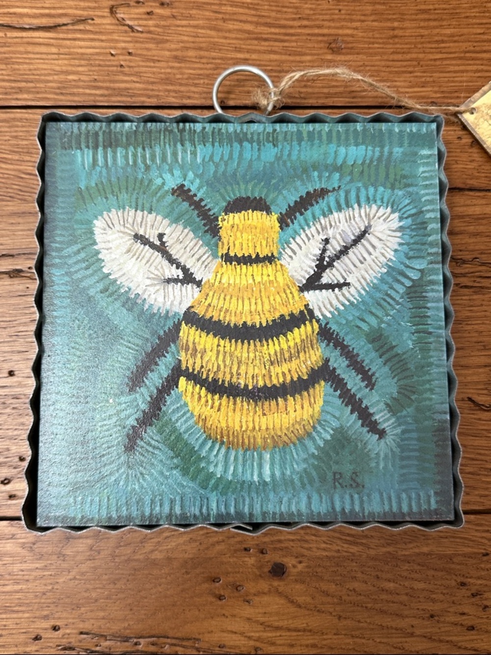 Live 4/19 Bee Rustic Wall Decor - Picture 3 of 3